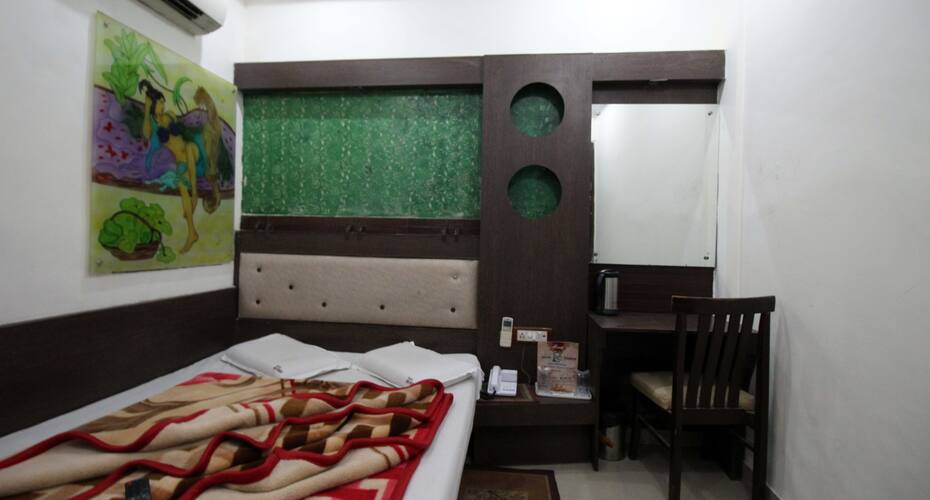 Hotel Shiv Palace, New Delhi 4